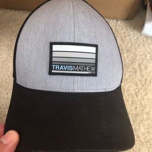 Travis Mathew Fitted S/M